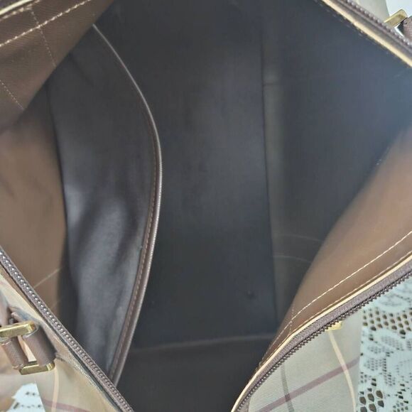 Burberry Boston travel bag - Picture 9 of 13